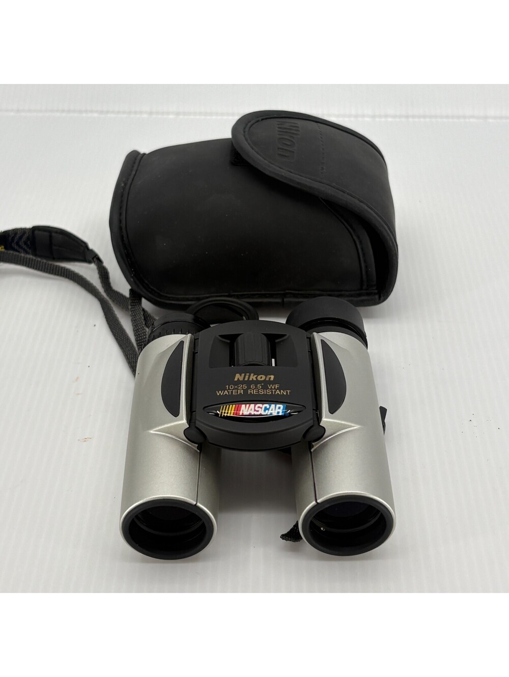 Nikon NASCAR 10x25 6.5° WF Water Resistant Compact Binoculars Case Loose Eyecup